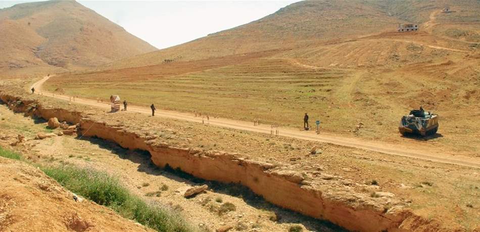 بو صعب ينفذ ما يريده حزب الله... والمعابر "فلتانة ...